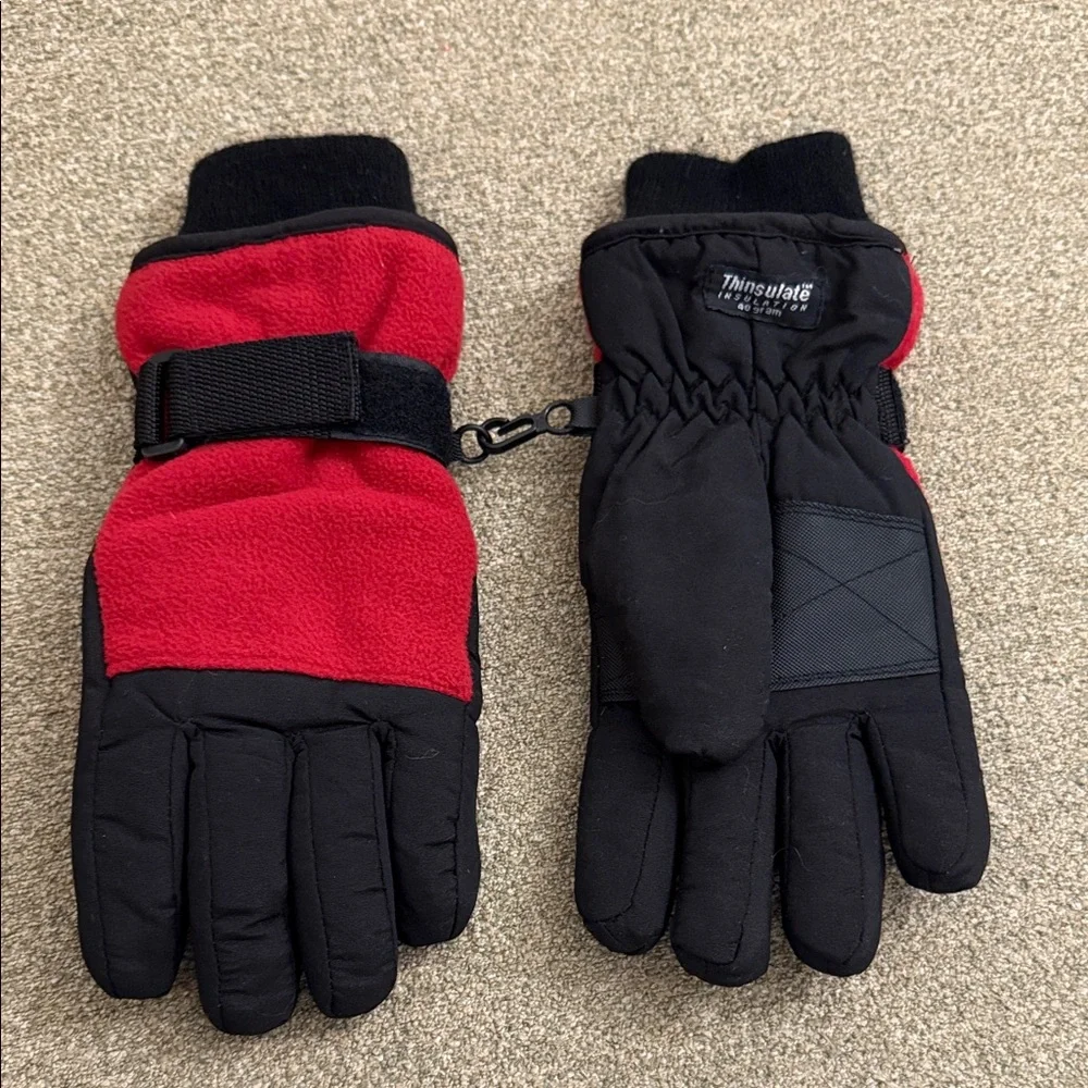3M Thinsulate Kids Red and Black Mittens Youth 8/16